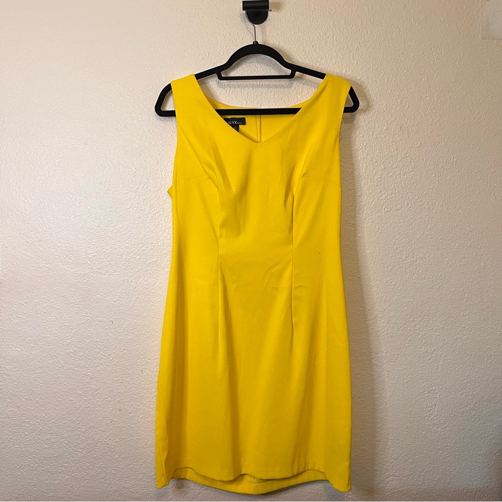Alyx Elegant Yellow Sleeveless Shift Dress Size 14 Large